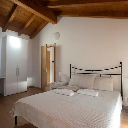 Mestroni Bed & Breakfast *